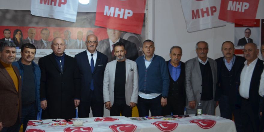 mhp-bafra-ilce-baskanliginin-bayramlasmasi-skmde-yapildi-008.jpg