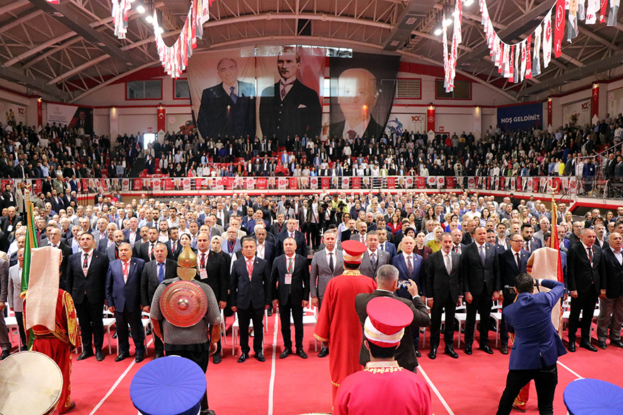 mhp-genel-merkezi-tarafindan-atanan-il-baskani-burhan-mucur-secimle-baskan-oldu-2.jpg