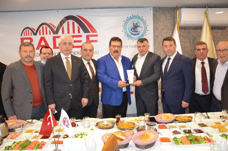 mhp-istanbul-il-baskani-birol-gur-badefin-kahvaltisina-katilim-sagladi-008.jpeg