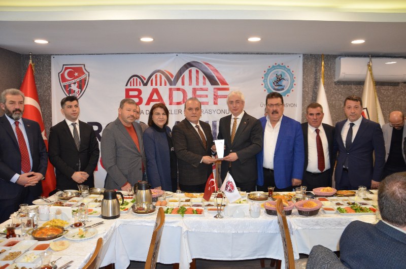 mhp-istanbul-il-baskani-birol-gur-badefin-kahvaltisina-katilim-sagladi-009.jpeg