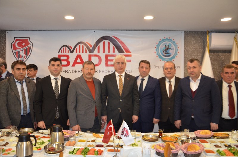 mhp-istanbul-il-baskani-birol-gur-badefin-kahvaltisina-katilim-sagladi-012.jpeg