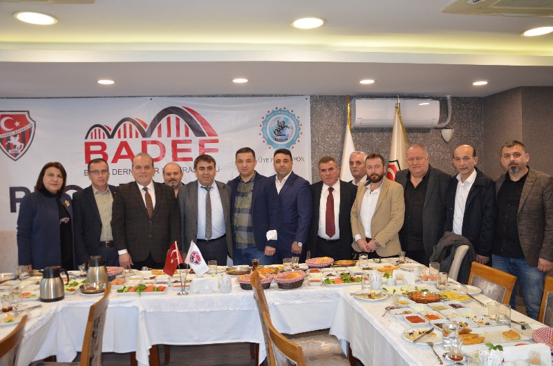 mhp-istanbul-il-baskani-birol-gur-badefin-kahvaltisina-katilim-sagladi-021.jpeg