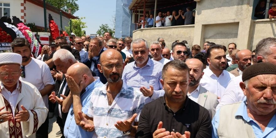 mhp-samsun-il-baskani-burhan-mucurun-annesi-duriye-mucur-dualarla-defnedildi-cxc.jpg