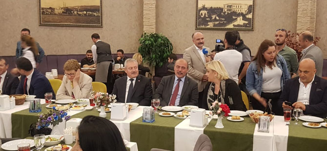 mhp-vekil-adaylari-basin-ile-iftarda-bulustu1.jpg