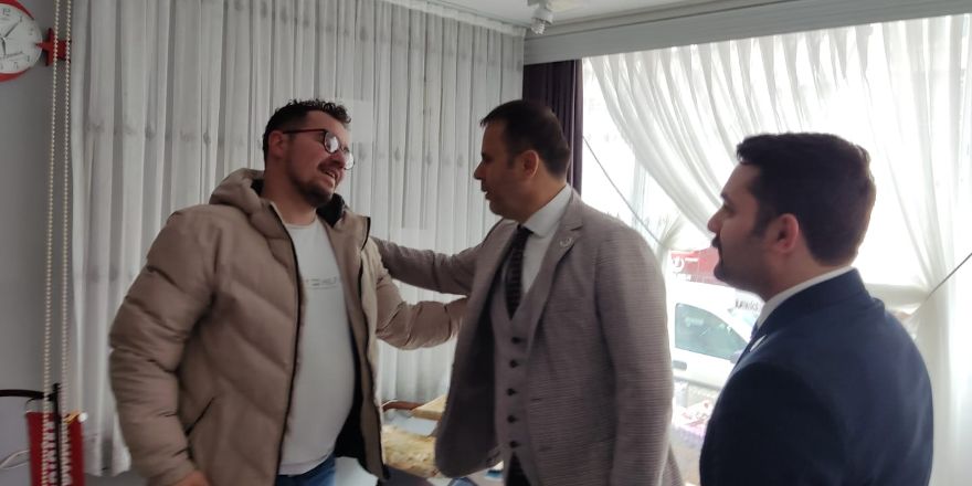 milletvekili-adayi-bahadir-sahine-samsunlu-esnaflardan-sevgi-seli-007.jpg
