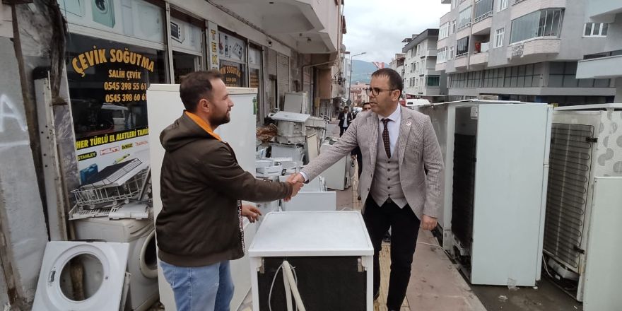 milletvekili-adayi-bahadir-sahine-samsunlu-esnaflardan-sevgi-seli.jpg