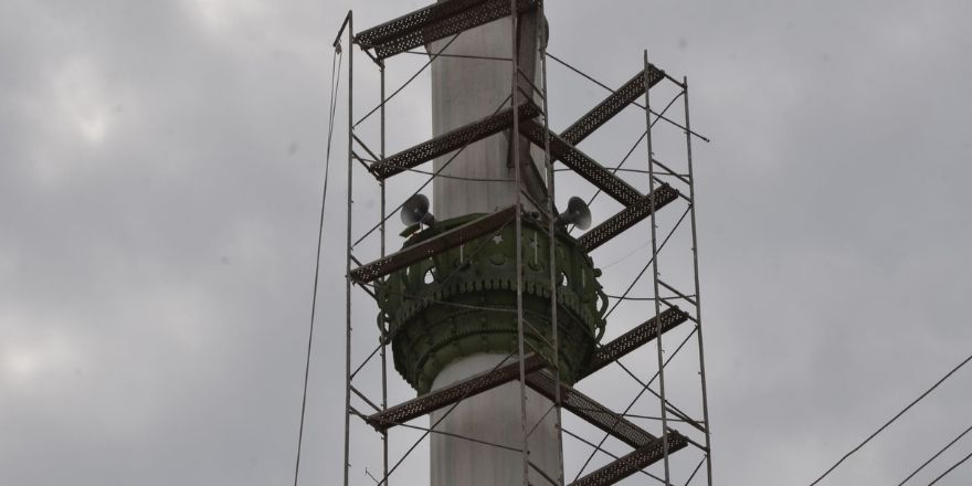 minareden-dusen-adam-yaralandi-001.jpg