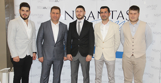 moda-konut-insaat-iftar-yemegi-verdi-5.jpg