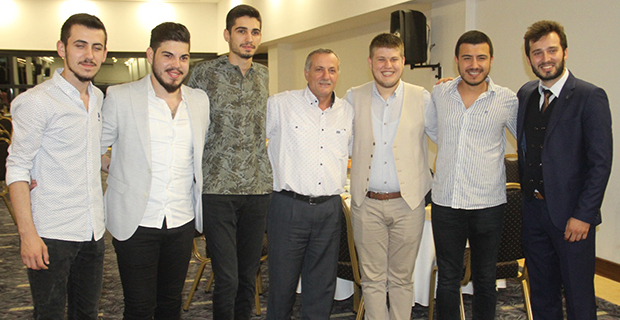 moda-konut-insaat-iftar-yemegi-verdi-7.jpg