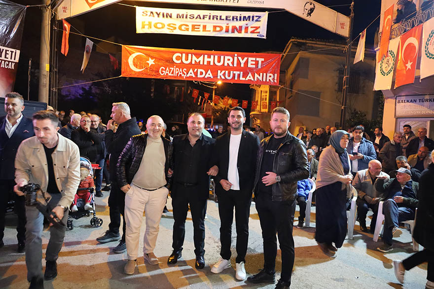 muhtar-ogreten-cumhuriyet-demek-balkanlarda-cilenin-bitmesidir-33.jpg