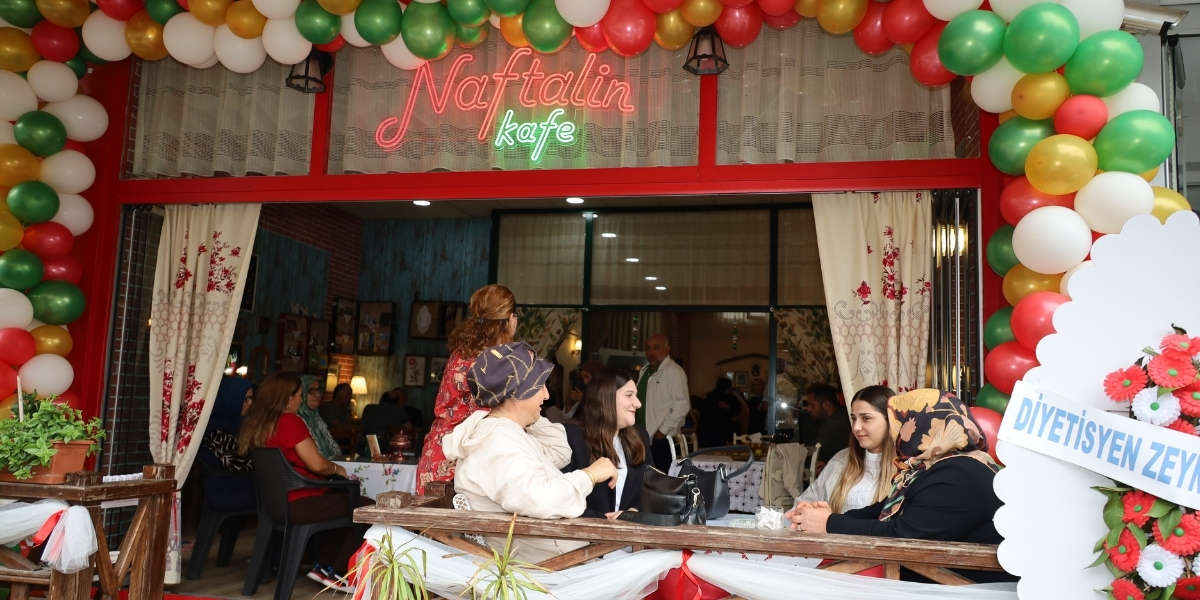 naftalin-kafe-002.jpg