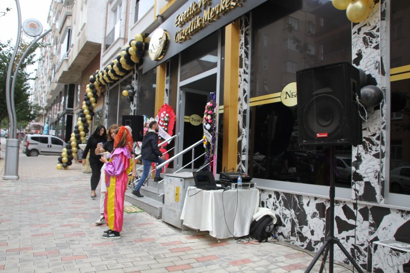 nezz-estetik-ve-guzellik-salonu-acildi.JPG