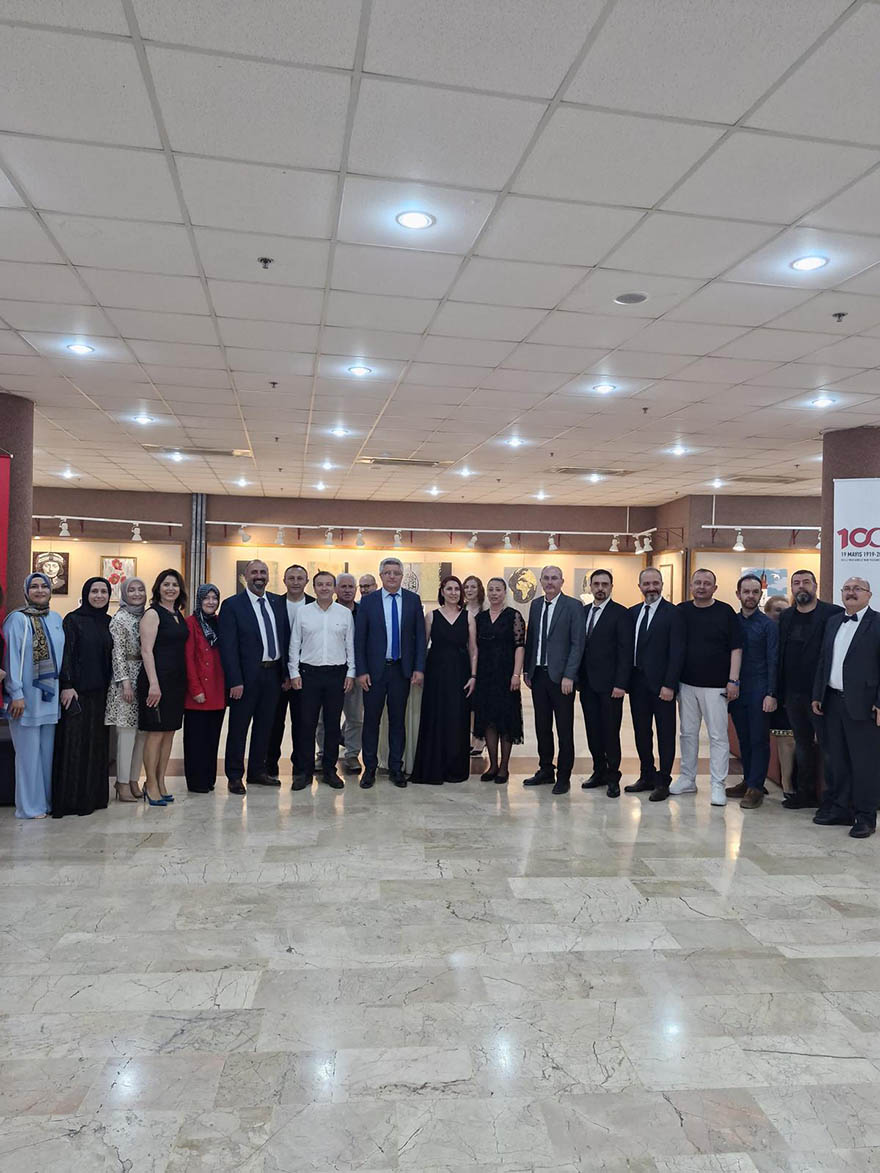 ogretmenlerden-ilham-veren-sanat-sergisi-21-branstan-46-eser-1.jpg
