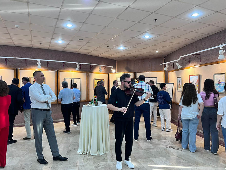 ogretmenlerden-ilham-veren-sanat-sergisi-21-branstan-46-eser-7.jpg