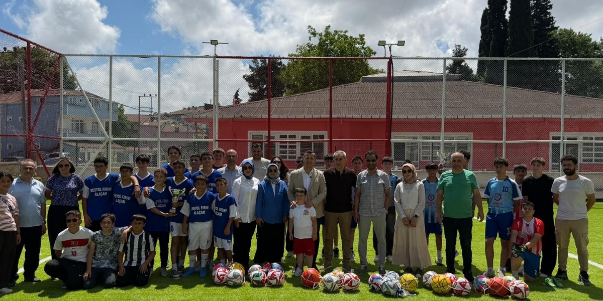 ortaokullar-arasi-futbol-turnuvasi-005.jpg