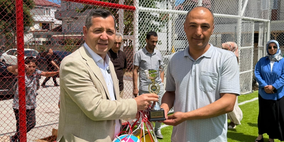 ortaokullar-arasi-futbol-turnuvasi.jpg