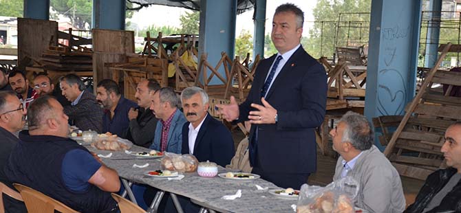 osman-topaloglu-ekmegimiz-bir,-asimiz-bir.jpg