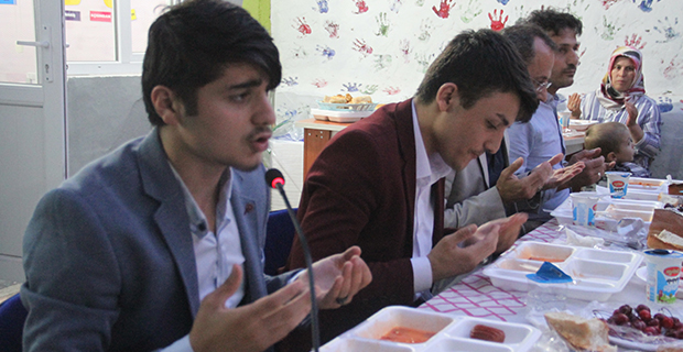 otizmli-aileler-iftar-10.jpg