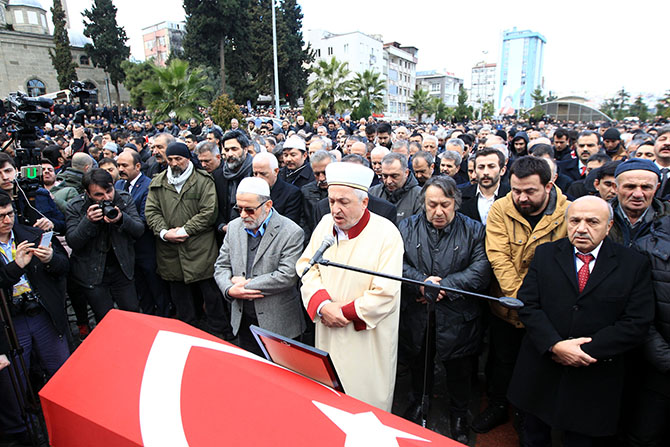 ozan-arif-ebediyete-ugurlandi-18.jpg