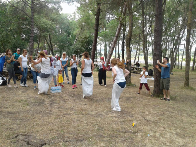 ozel-medibafra-ekibi-piknikte-bulustu-001.jpeg