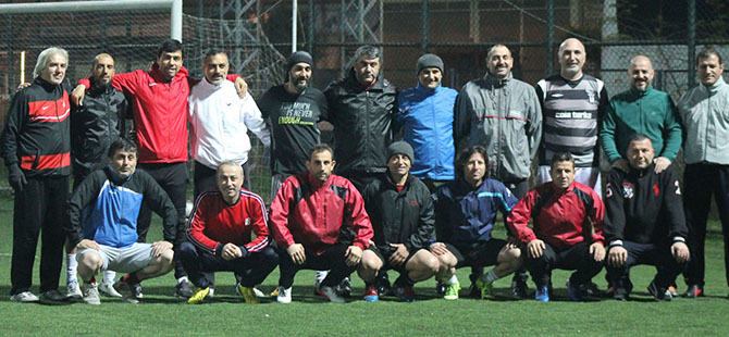 ozgur-yucelden-veteranlara-tatli-ikrami1.jpg