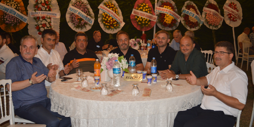 raziyeyasin-kilic-mutluluk-dolu-yillar-icin-birbirlerine-evet-dediler-4.png