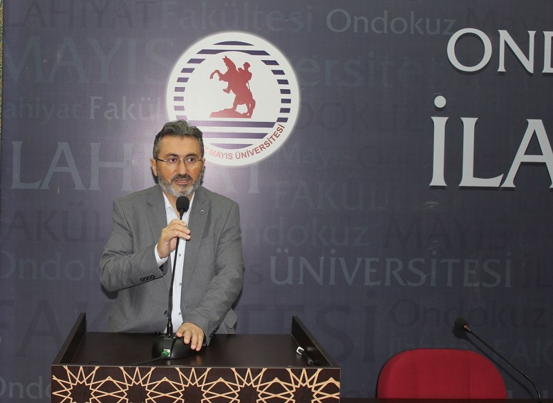 rektor-unal-ilahiyat-fakultesinde-ogrencilerle-bir-araya-geldi-001.jpg