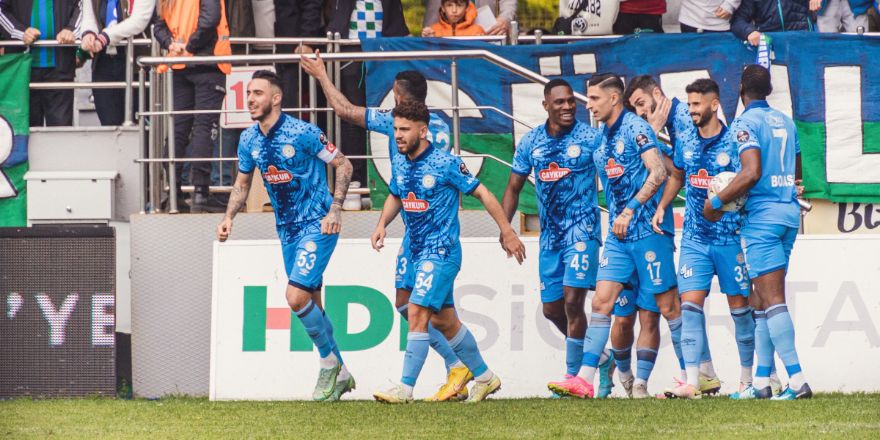 rizespor-bir-engeli-daha-asti.jpg