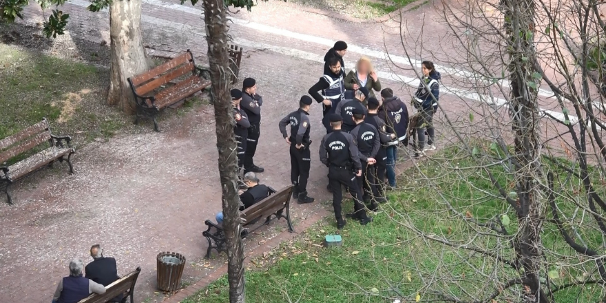 samsun-anitparkta-yine-sarhos-rezaleti-005.png