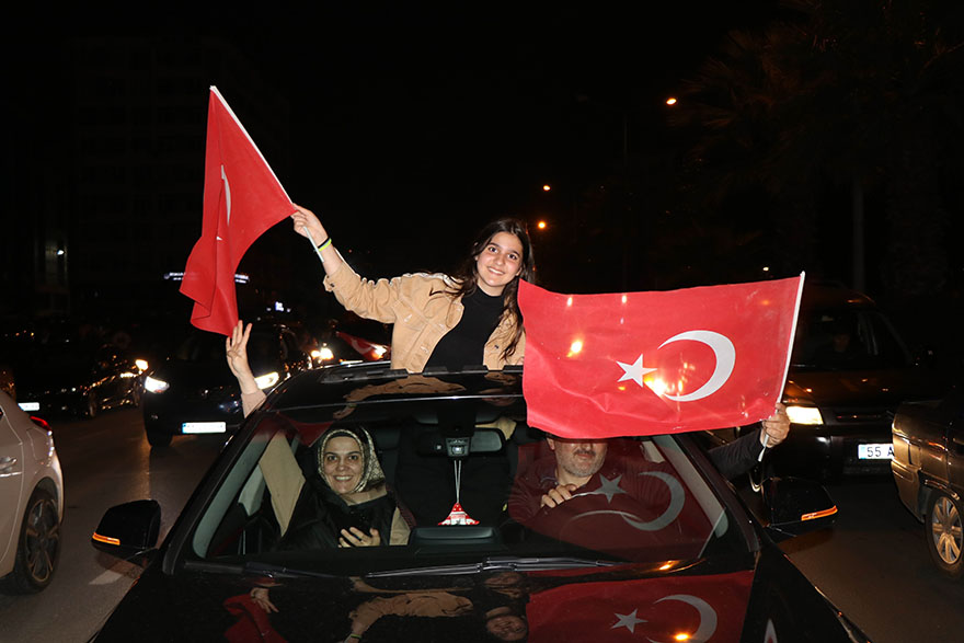 samsun-erdoganin-zaferini-kutladi-1.jpg