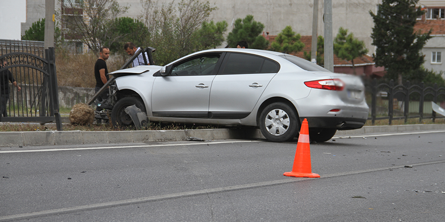 samsun-sinop-karayolunda-trafik-kazasi-2.jpg