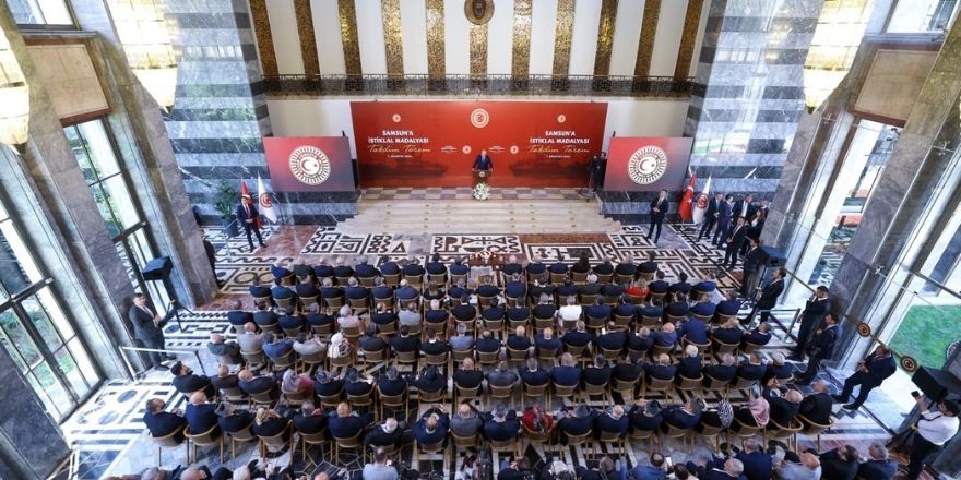 samsuna-istiklal-madalyasi-tbmmde-duzenlenen-torenle-takdim-edildi-1.jpg