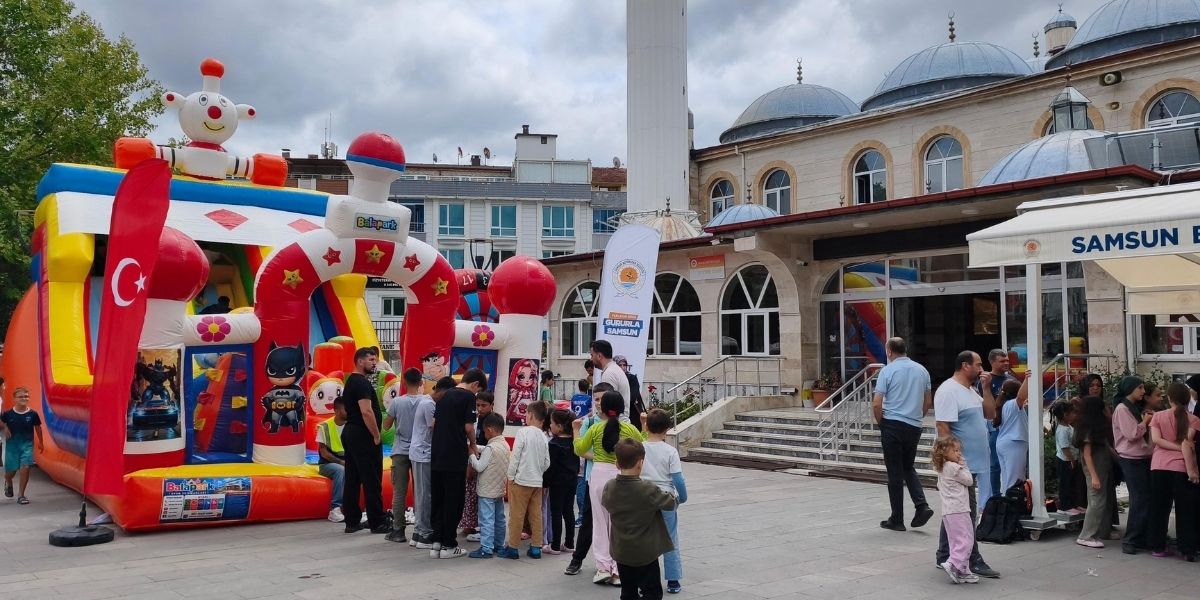 samsunda-camiye-gidiyoruz-programi-tamamlandi-001.jpg