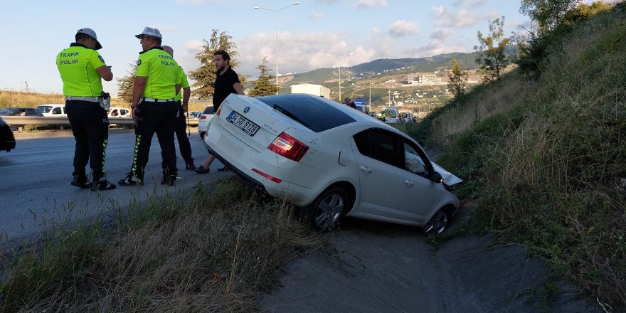 samsunda-kaza-2si-polis-9-kisi-yaralandi-4.jpg