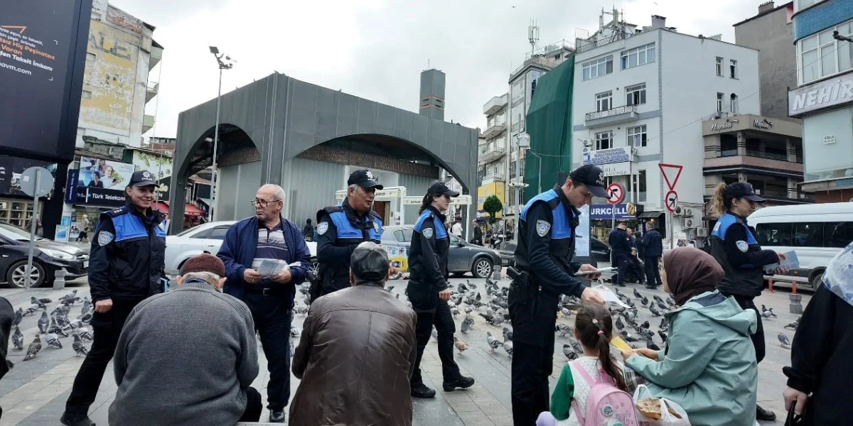 samsunda-polis-92-esnafi-ziyaret-etti-001.jpg