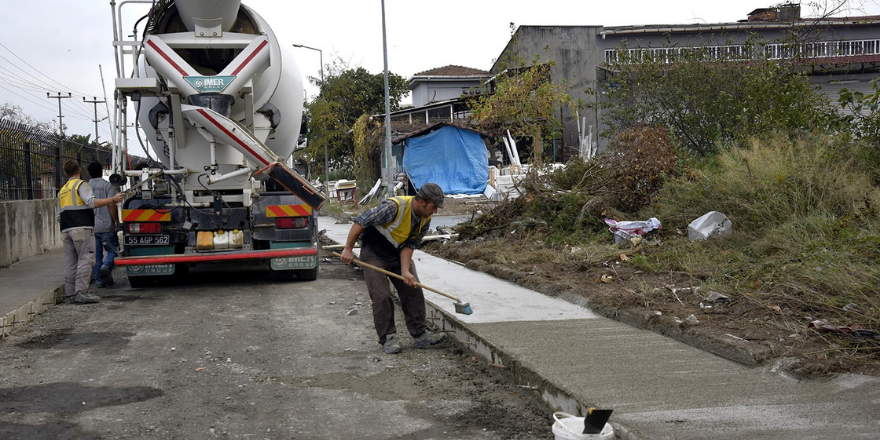 samsunda-sanayi-bolgelerine-45-yilda-10-bin-metre-beton-yol-002.png