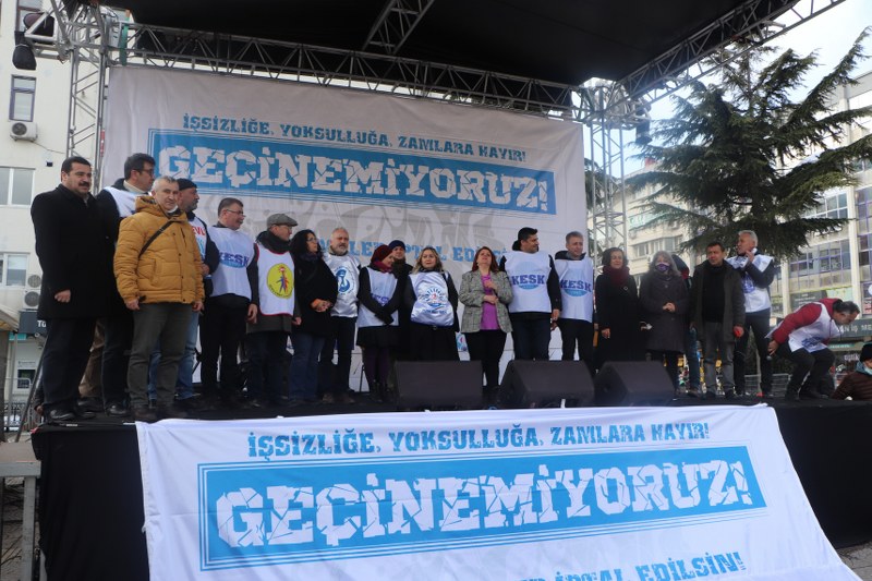 samsunda-sendikalardan-yuruyus-ve-miting-002.jpg