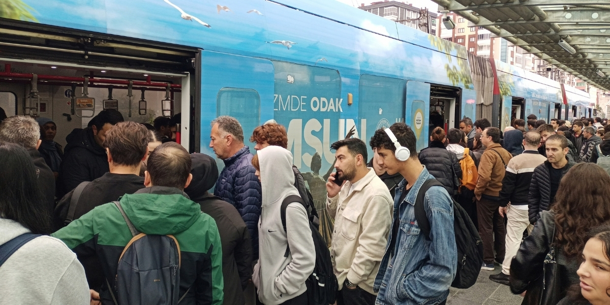 samsunda-tramvay-yogunlu.jpg