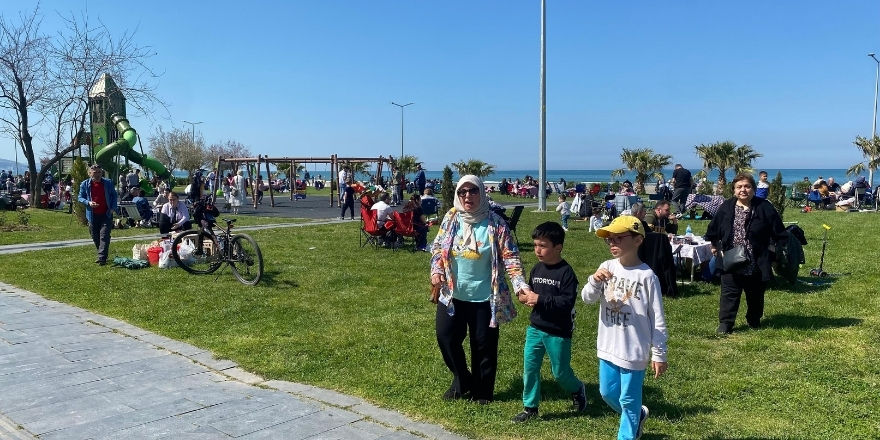 samsunda-vatandas-parklara-akin-etti-003.jpg