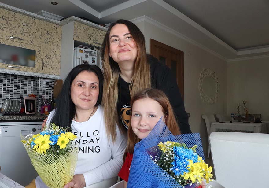 samsunlu-aile-savas-magduru-anne-ve-kizina-evlerinin-kapilarini-acti-2.jpg