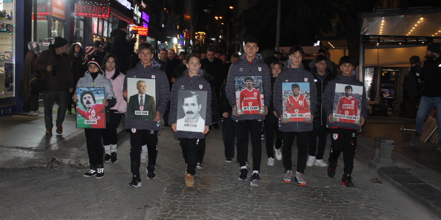samsunspor-20-ocak-1989-sehitlerini-anma-yuruyusu-duzenledi-001.png