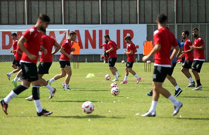 samsunspor-altinordu-macina-hazirlaniyor.jpg