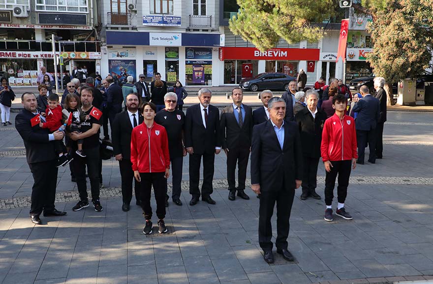 samsunspor-atanin-huzurunda.jpg