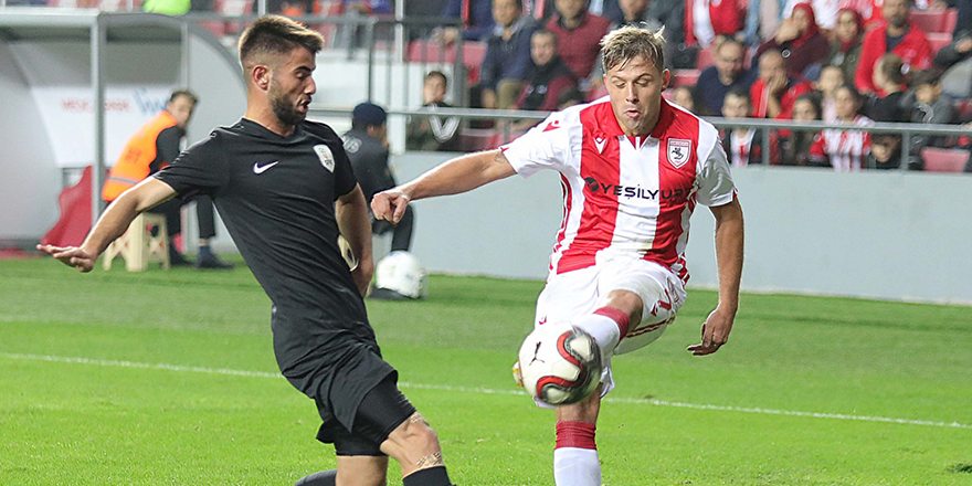 samsunspor-berabere-kalarak-zirveden-uzaklasti-1.jpg