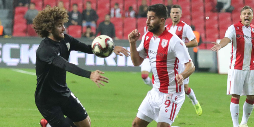 samsunspor-berabere-kalarak-zirveden-uzaklasti-4.jpg