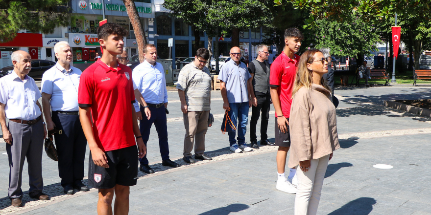 samsunspor-derneginden-zafer-bayrami-kutlamasi.png