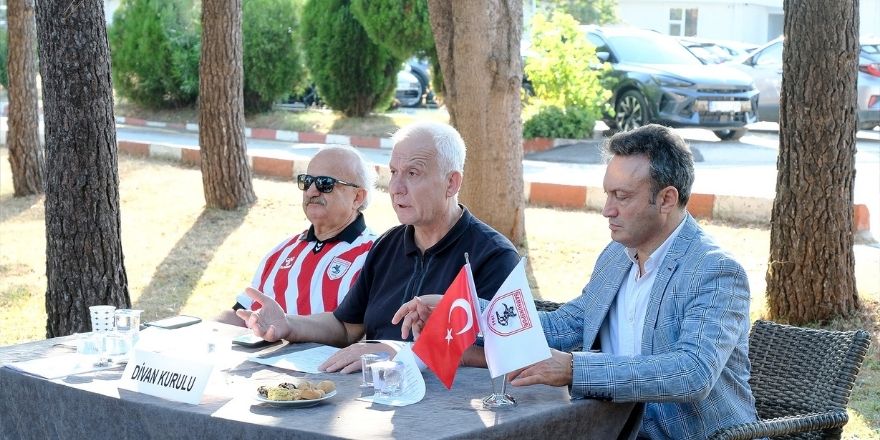 samsunspor-divan-kurulunda-yeni-baskan-hasan-koc-oldu-4.jpg
