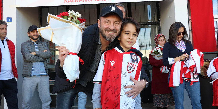 samsunspor-efsaneleri-minik-taraftarlarla-bulustu-001.png