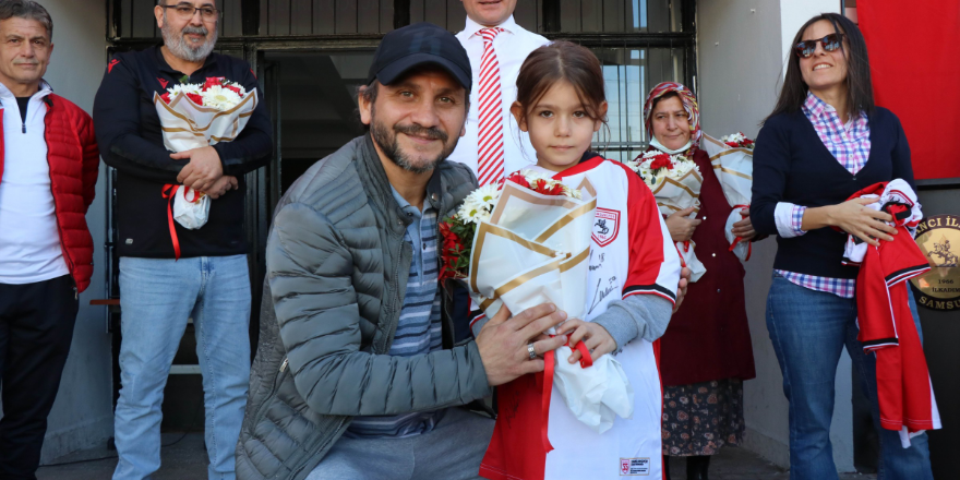 samsunspor-efsaneleri-minik-taraftarlarla-bulustu-002.png