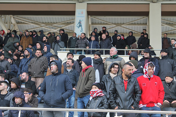 samsunspor-fatsaspor-maci-bafrada-oynandi-1.jpg